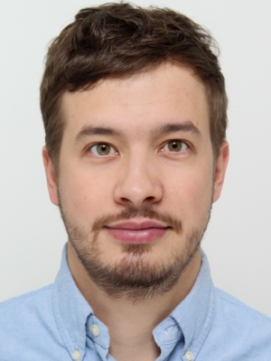 Dr.  Anton Lavrinienko